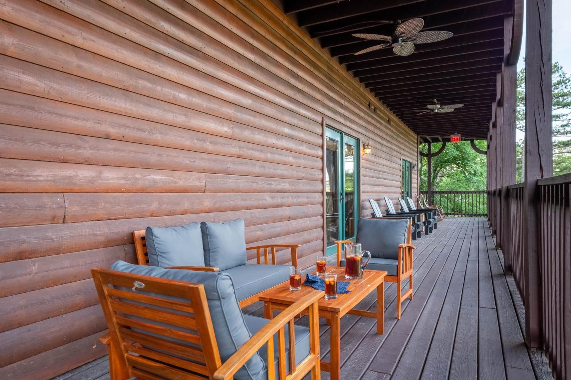 גטלינבורג Hickory Ridge By Avantstay Incredible Private Elevated Cabin Sleeps 20 מראה חיצוני תמונה
