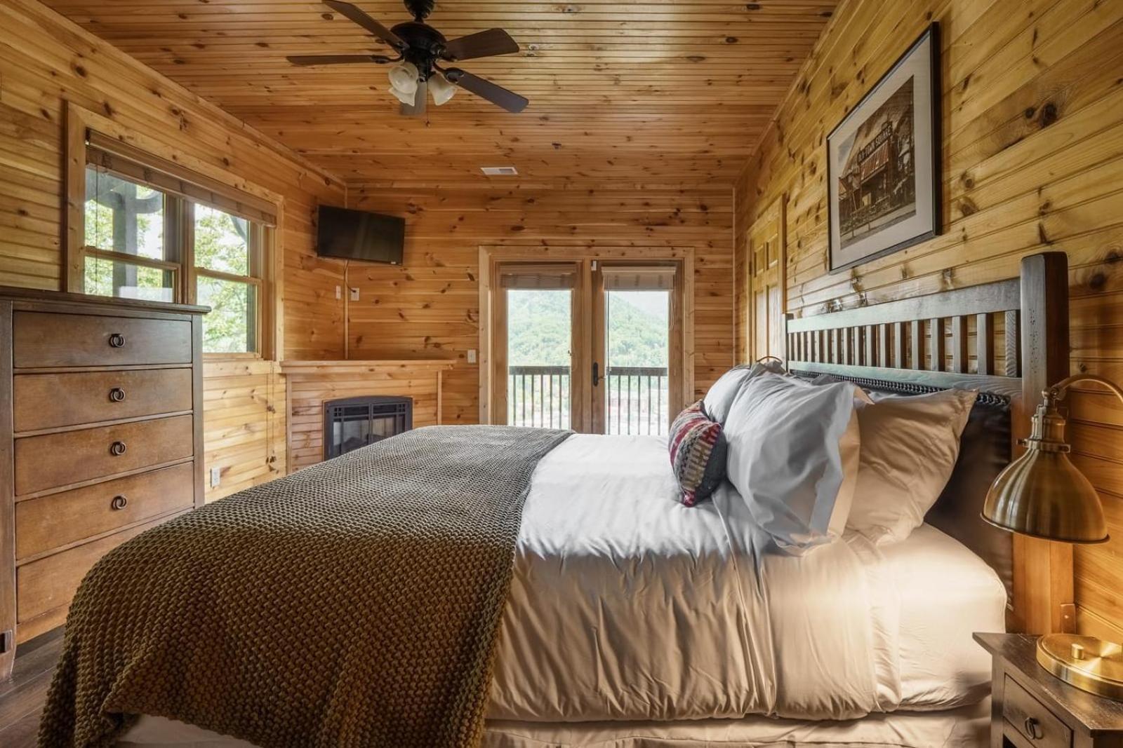 גטלינבורג Hickory Ridge By Avantstay Incredible Private Elevated Cabin Sleeps 20 מראה חיצוני תמונה
