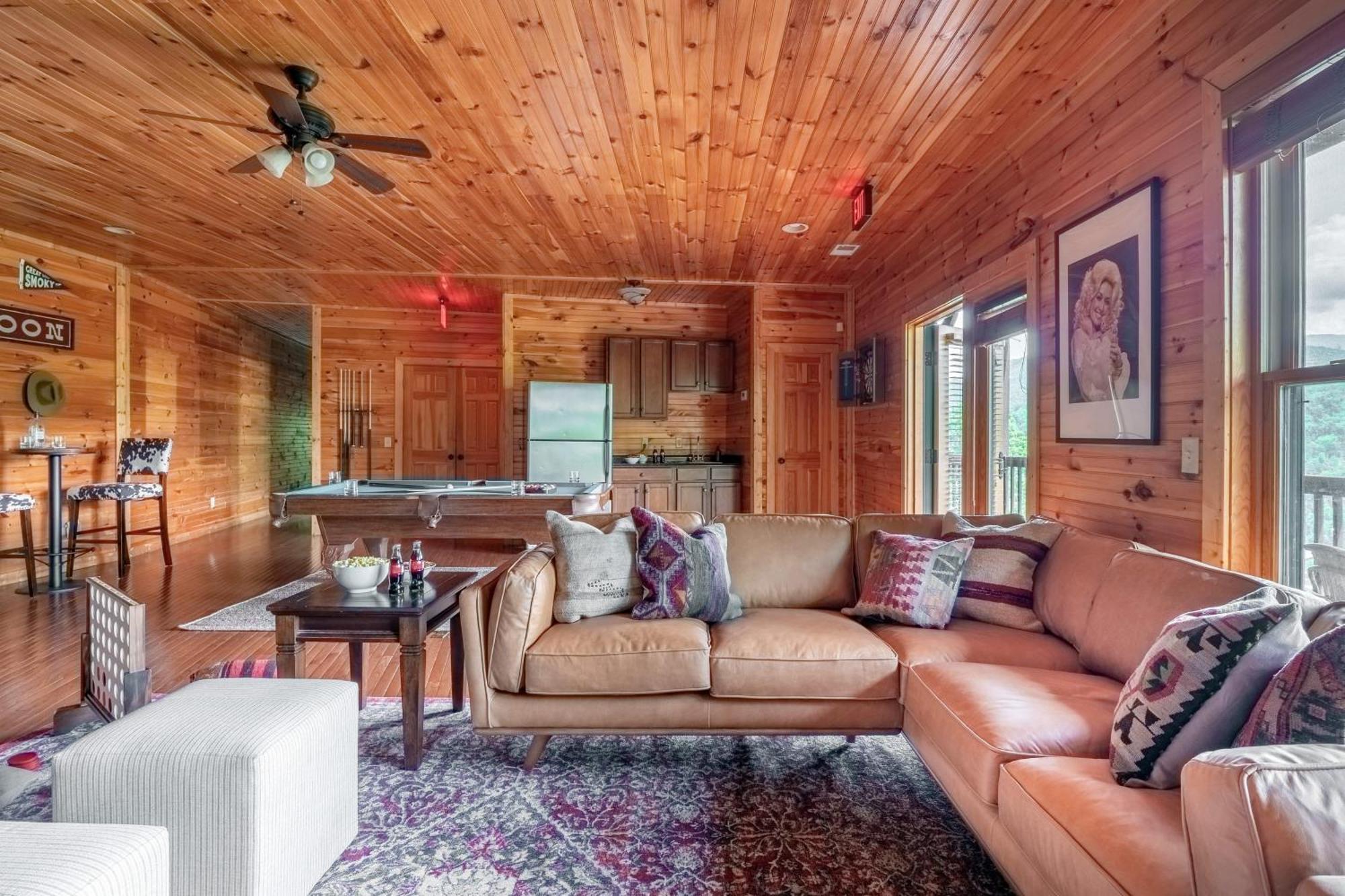 גטלינבורג Hickory Ridge By Avantstay Incredible Private Elevated Cabin Sleeps 20 מראה חיצוני תמונה